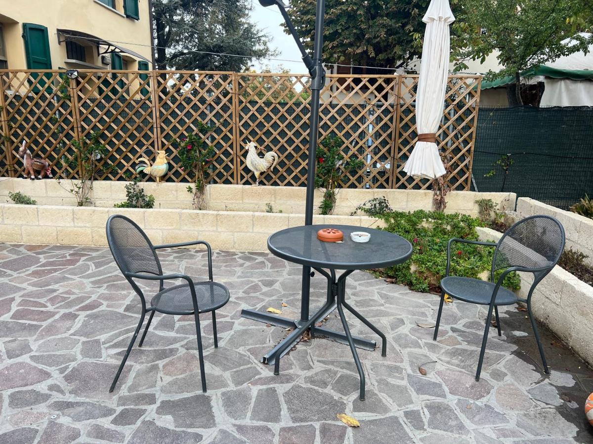 Angi B&B Budrio  ภายนอก รูปภาพ